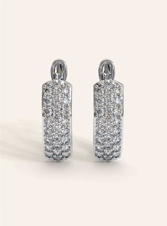 尿布和圈环耳环