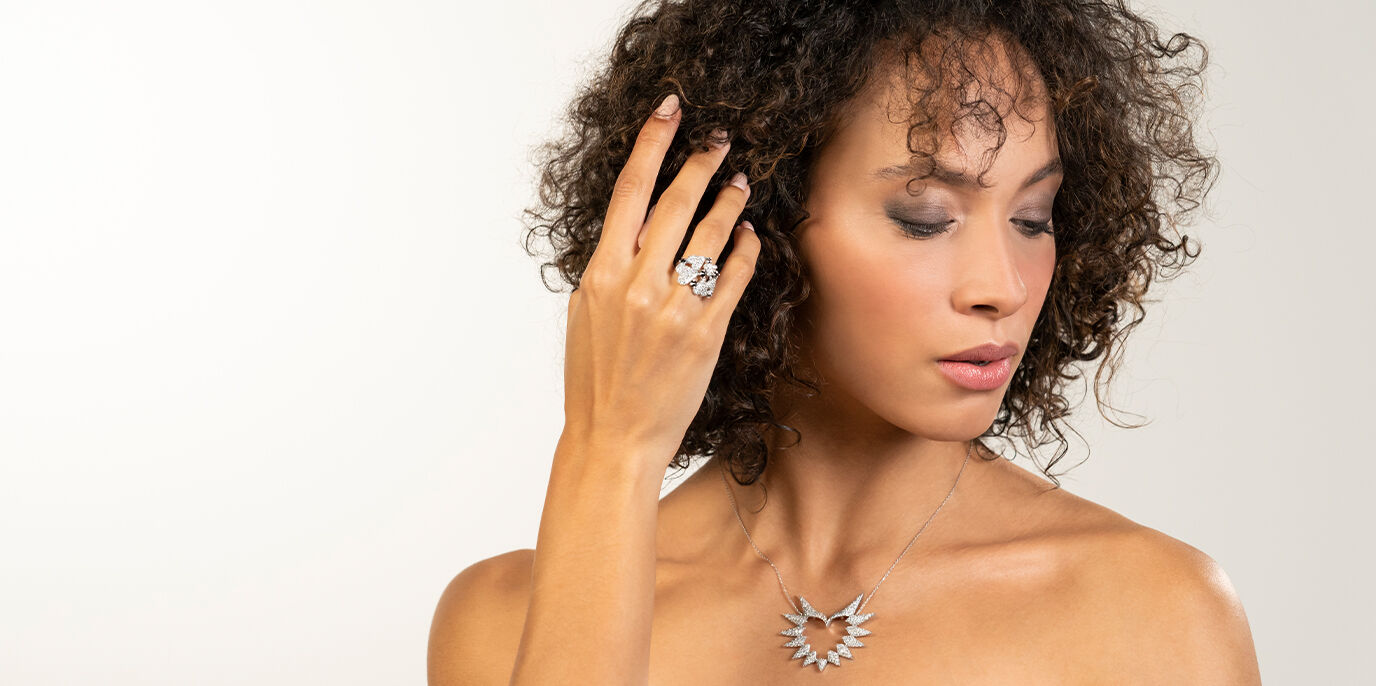 LOVE / LUV / verb  收藏